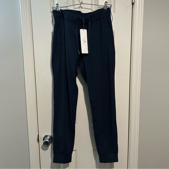 NWT CRZ Yoga Active Jogger in Navy - Size Medium - Picture 3 of 6